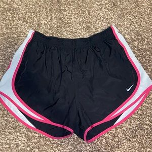 Women’s Nike Tempo Dry Core 3” Running Shorts